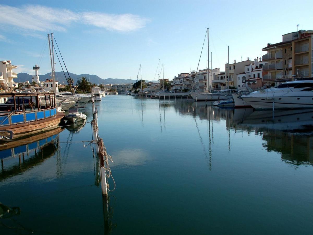 Pierre & Vacances Empuriabrava Marina Exteriör bild