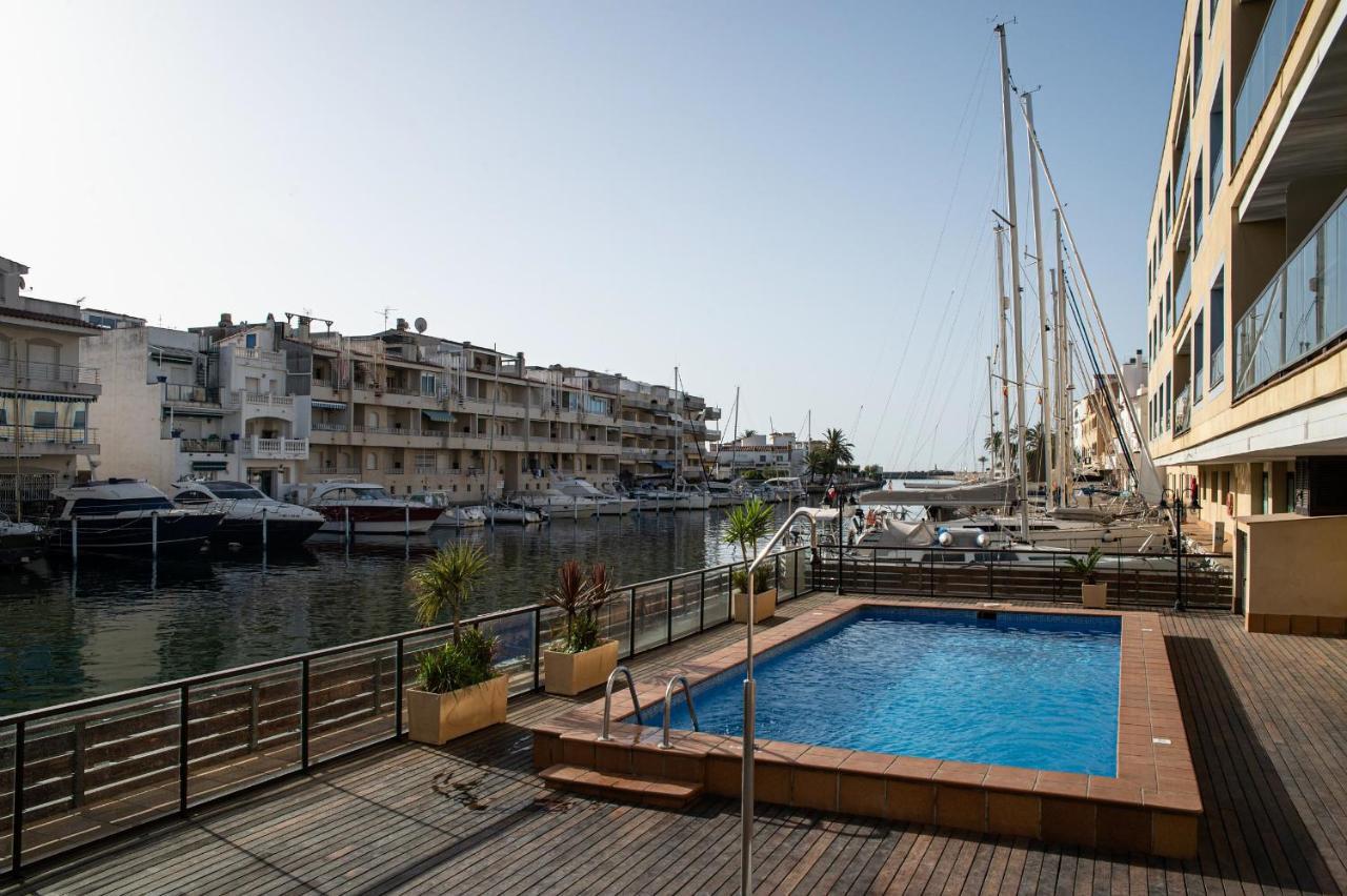Pierre & Vacances Empuriabrava Marina Exteriör bild
