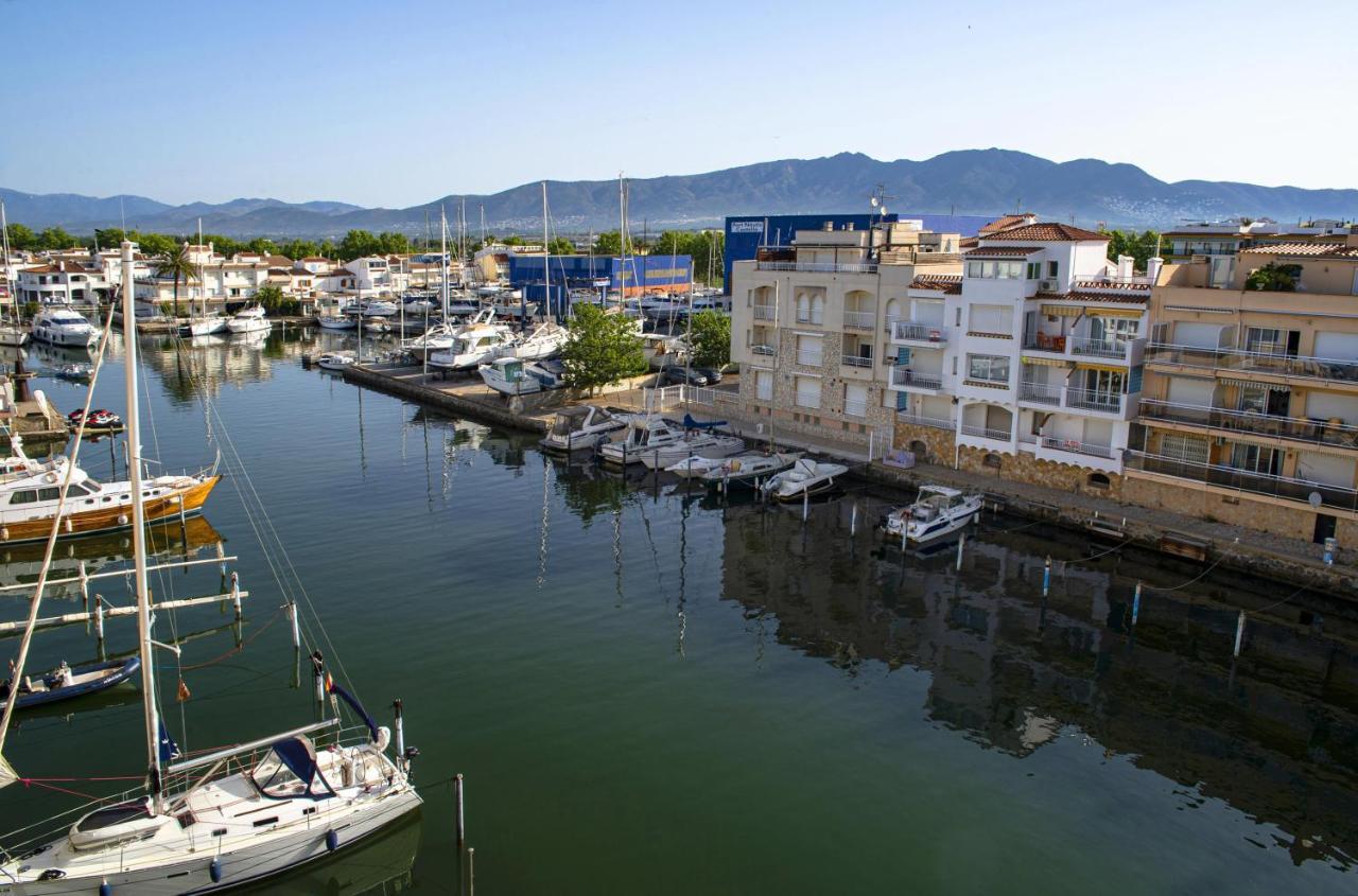 Pierre & Vacances Empuriabrava Marina Exteriör bild