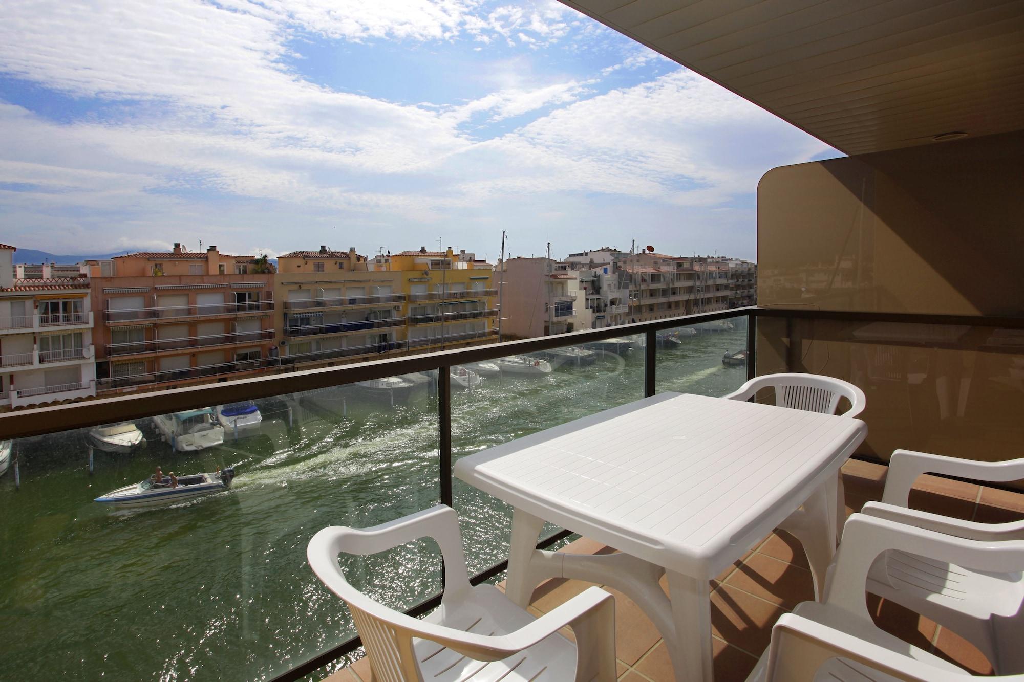 Pierre & Vacances Empuriabrava Marina Exteriör bild