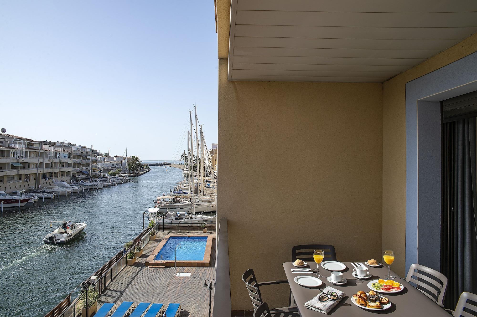 Pierre & Vacances Empuriabrava Marina Exteriör bild