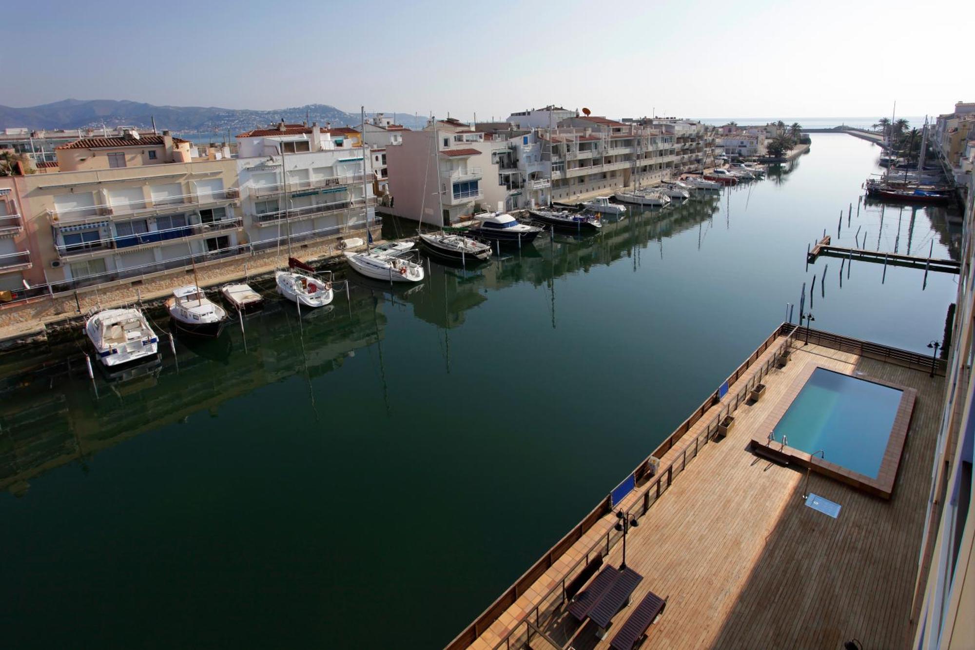 Pierre & Vacances Empuriabrava Marina Exteriör bild