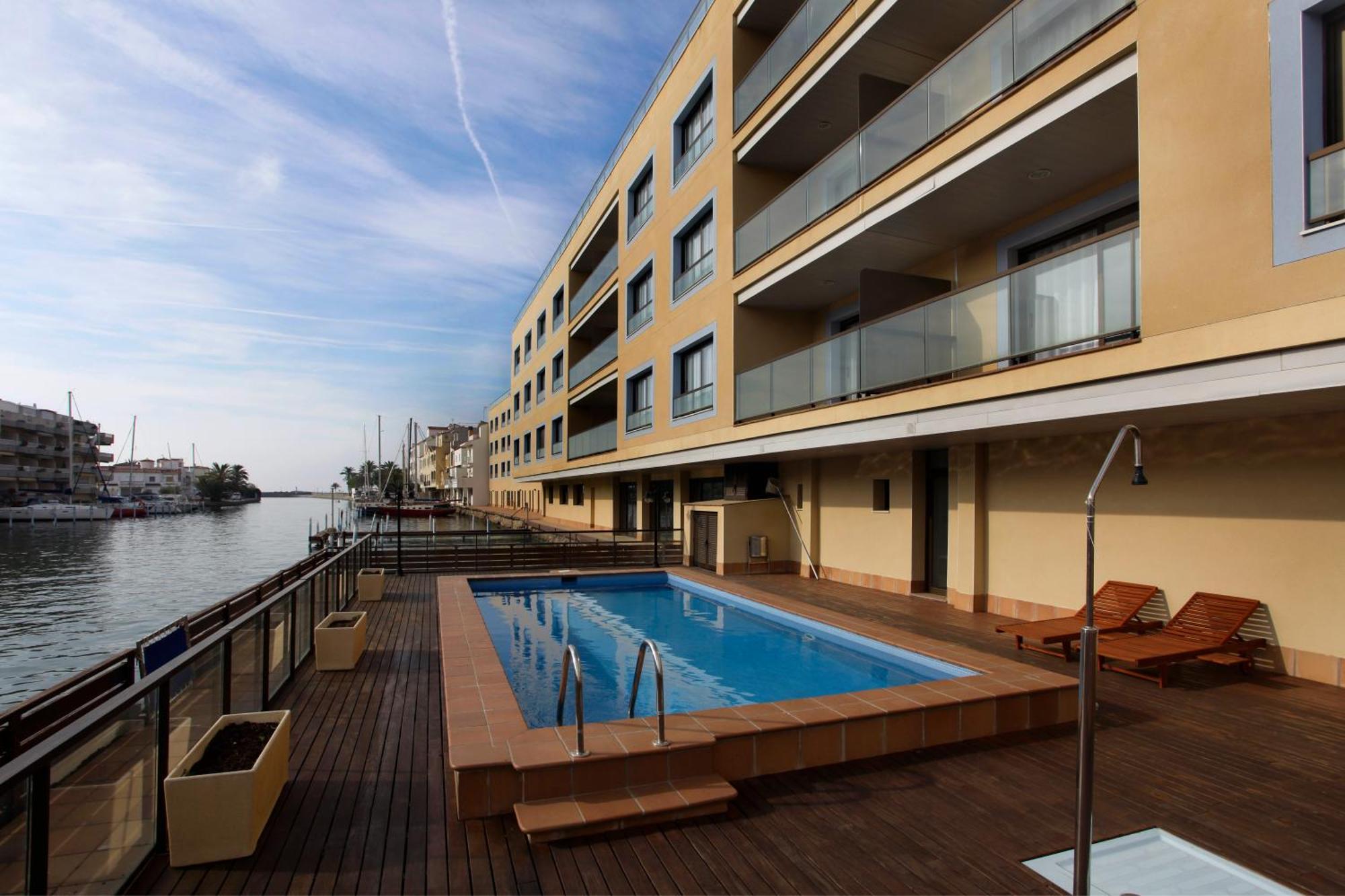 Pierre & Vacances Empuriabrava Marina Exteriör bild