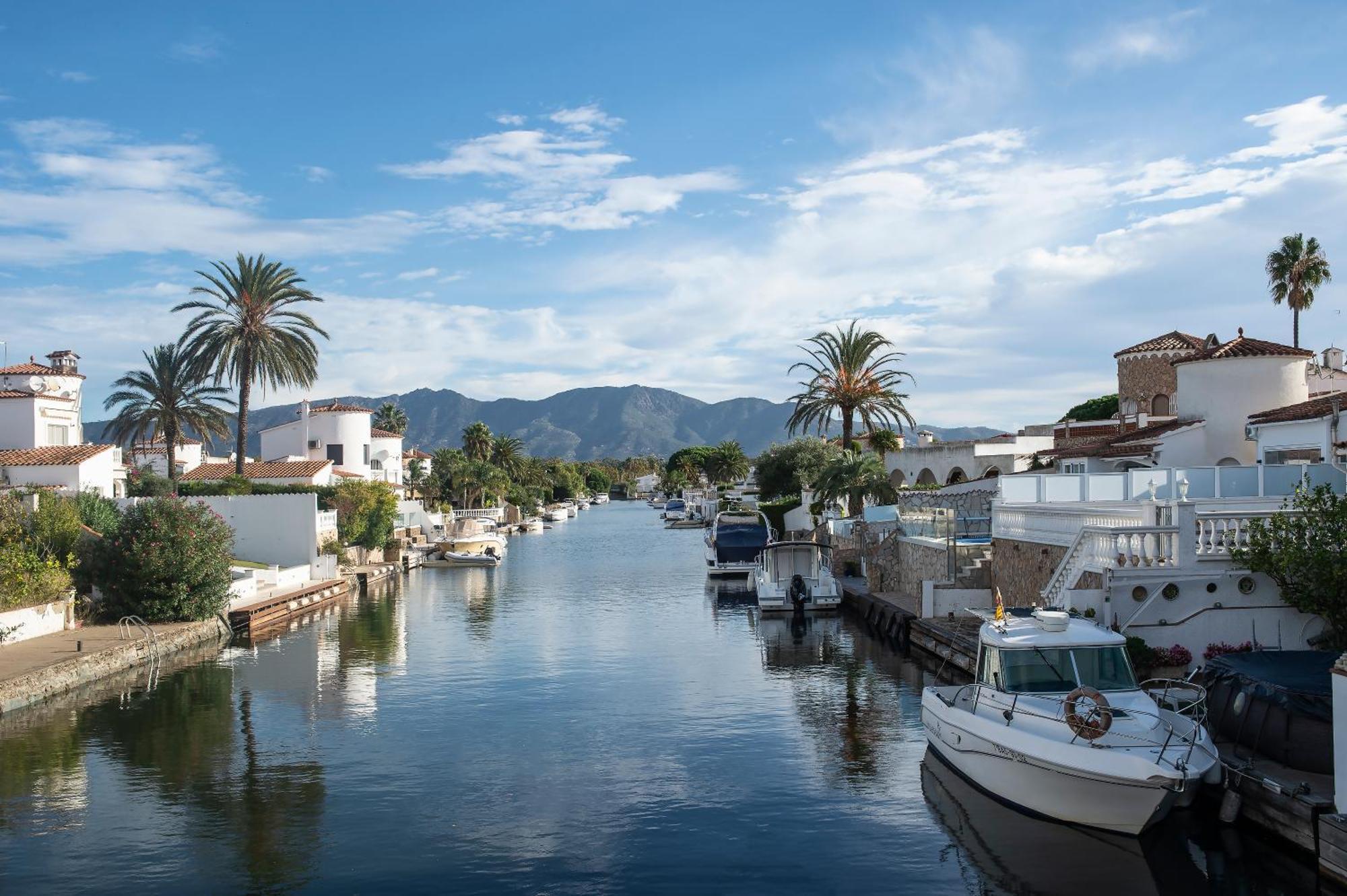 Pierre & Vacances Empuriabrava Marina Exteriör bild