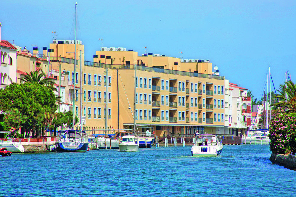 Pierre & Vacances Empuriabrava Marina Exteriör bild